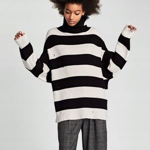 Zara Oversized Distressed Stripped Turtle Neck In Size S